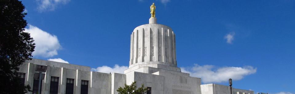Photo of Oregon state capitol